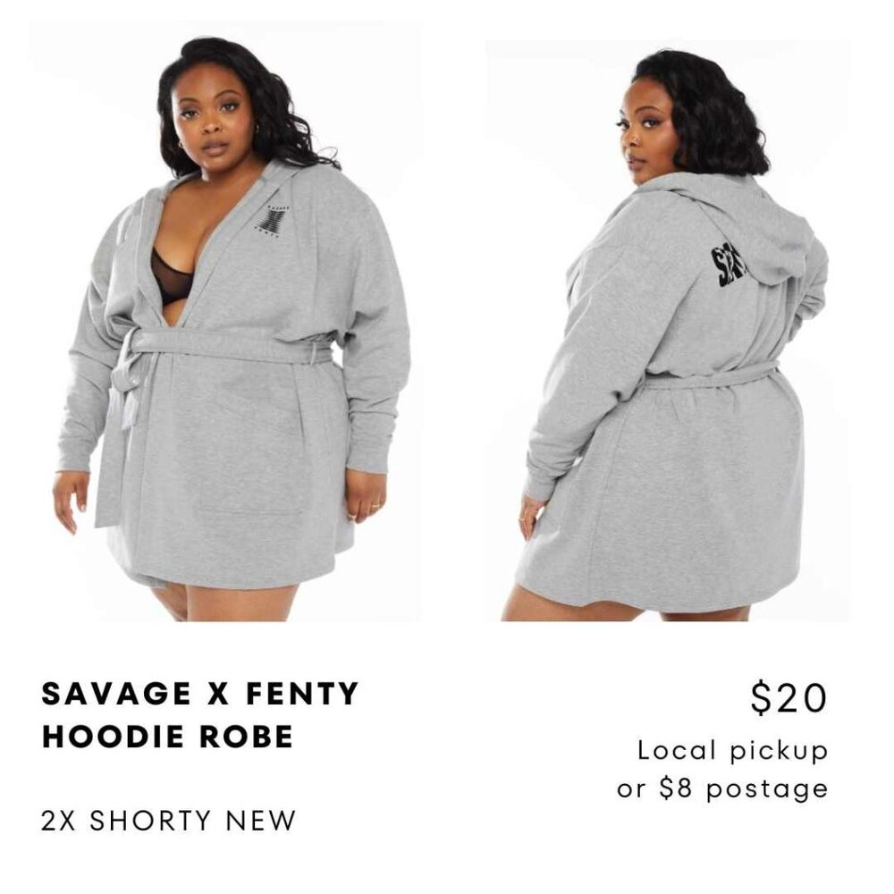 Savage X Fenty Logo Hoodie Robe